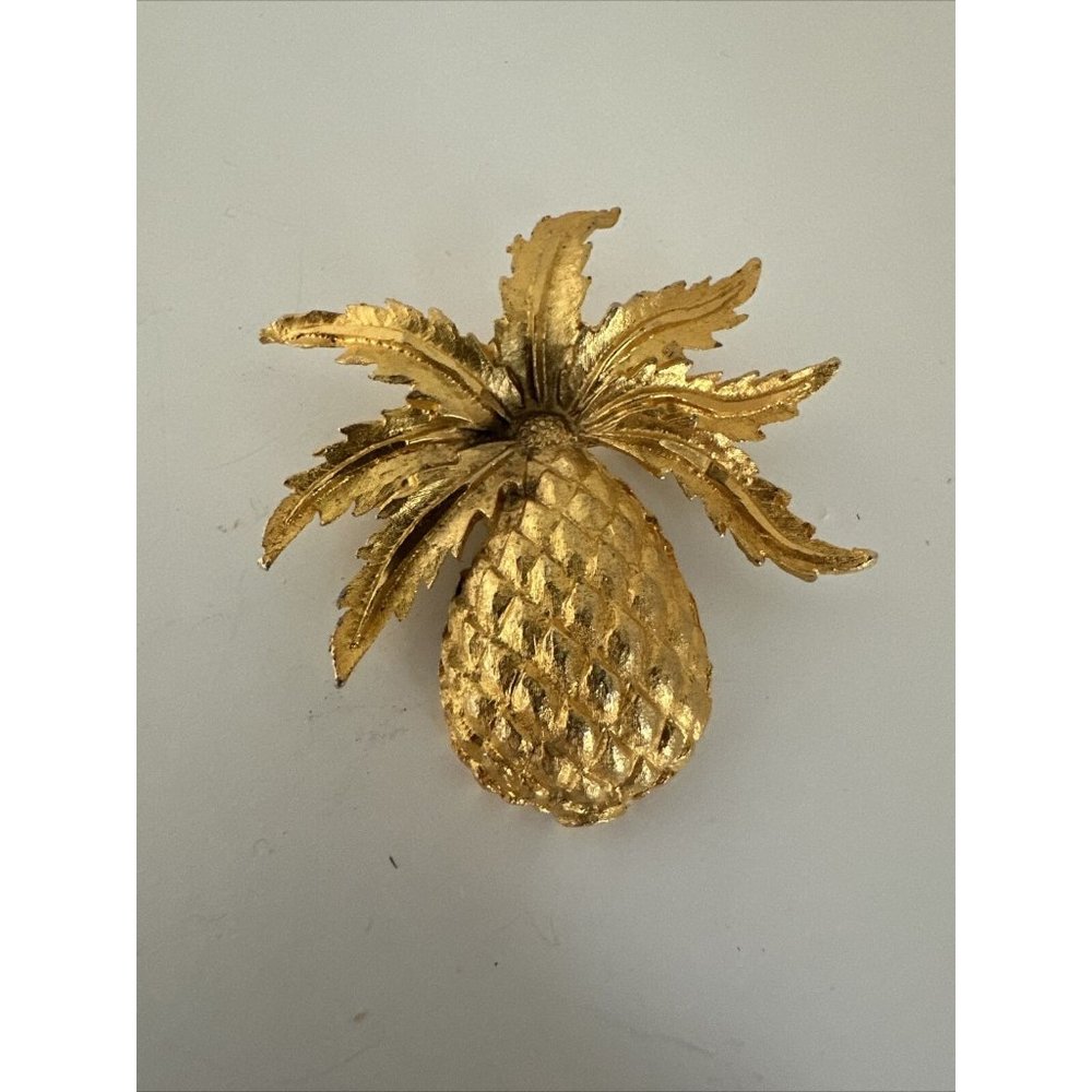 Mamselle vintage mid century Pineapple Pin Brooch gold tone signed.